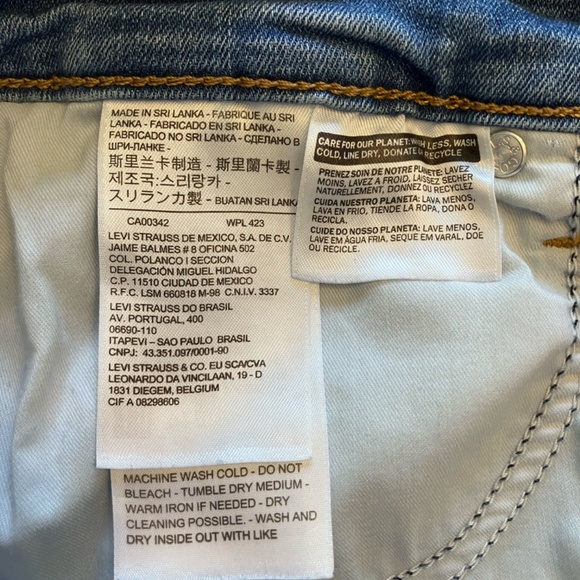 Levi's 314 Shaping Straight Women's Jeans - Picture 7 of 7